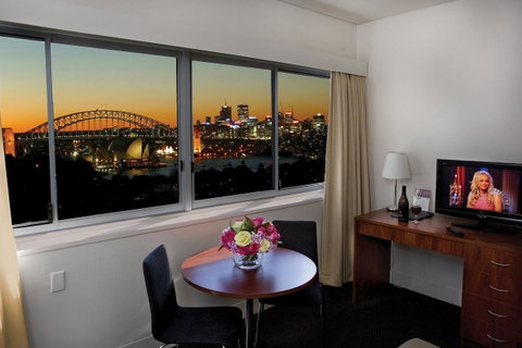 Macleay Hotel - Accommodation Burleigh 0