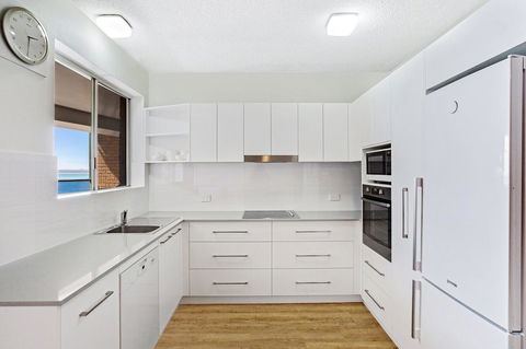 Victoria Parade, Kiah, Unit 10, 53 - Accommodation Burleigh 5