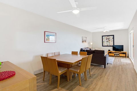 Victoria Parade, Kiah, Unit 10, 53 - Accommodation Burleigh 6