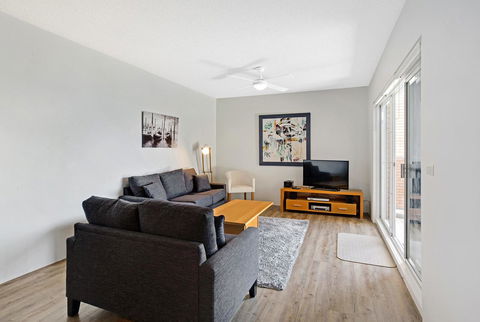 Victoria Parade, Kiah, Unit 10, 53 - Accommodation Burleigh 2