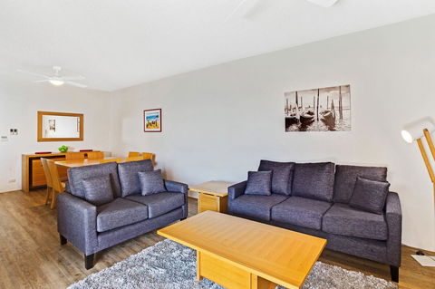 Victoria Parade, Kiah, Unit 10, 53 - Accommodation Burleigh 3