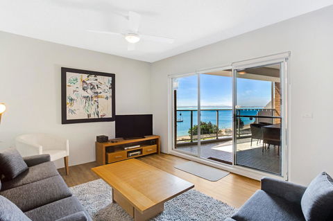 Victoria Parade, Kiah, Unit 10, 53 - Accommodation Burleigh 1