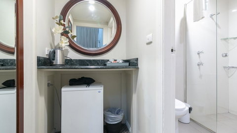 Woolbrokers Hotel - Accommodation Burleigh 34