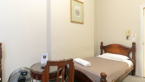 Woolbrokers Hotel - Accommodation Burleigh 20