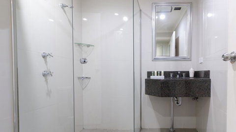 Woolbrokers Hotel - Accommodation Burleigh 35