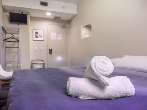 Big Backpackers Hostel - Accommodation Burleigh 2