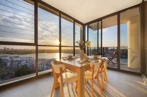 Stunning Sunset Water View 2BEDs On High Rises - Accommodation Burleigh 0