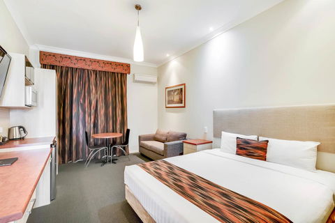 Prince Of Wales Hotel - Accommodation Burleigh 7