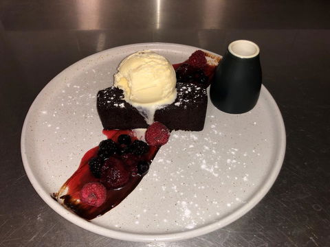 Prince Of Wales Hotel - Accommodation Burleigh 23