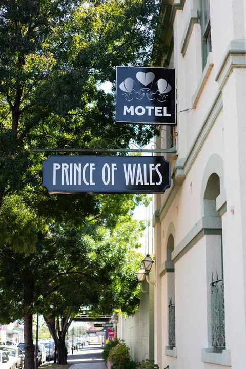 Prince Of Wales Hotel - Accommodation Burleigh 5