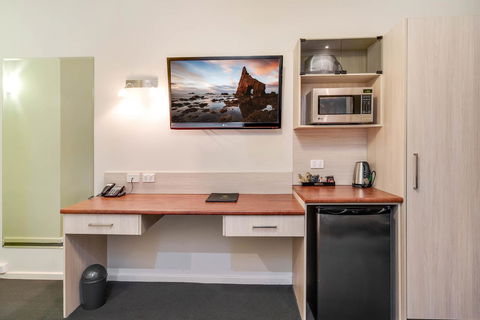 Prince Of Wales Hotel - Accommodation Burleigh 28