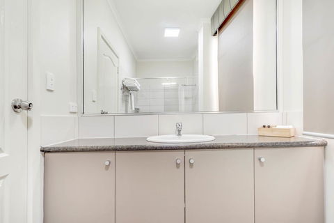 Prince Of Wales Hotel - Accommodation Burleigh 39