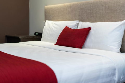 Prince Of Wales Hotel - Accommodation Burleigh 17