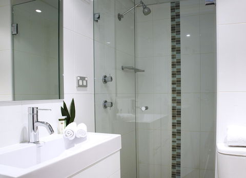 The Blenheim - Accommodation Burleigh 15