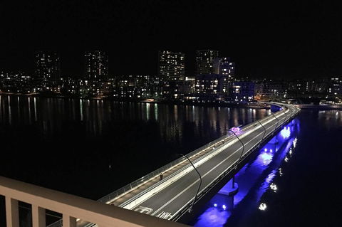Brand New 3 Bedrooms Apt With Waterfront View - Accommodation Burleigh 14