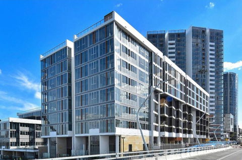 Brand New 3 Bedrooms Apt With Waterfront View - Accommodation Burleigh 17