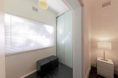 BONDI BEACH PRIME 1 Bedroom + Sunroom - Accommodation Burleigh 5