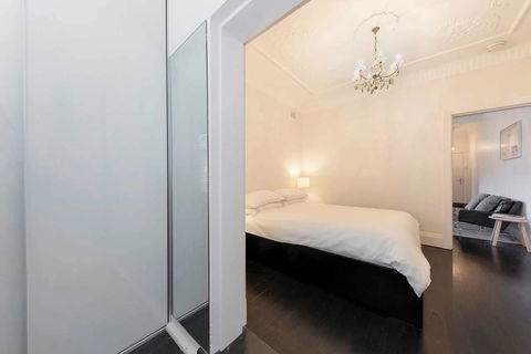 BONDI BEACH PRIME 1 Bedroom + Sunroom - Accommodation Burleigh 4