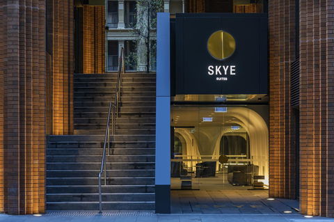 SKYE Suites Sydney - Accommodation Burleigh 2