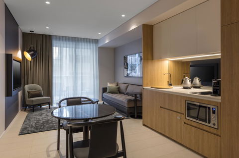SKYE Suites Sydney - Accommodation Burleigh 25