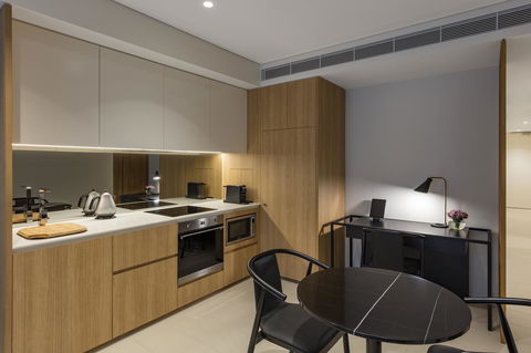 SKYE Suites Sydney - Accommodation Burleigh 20