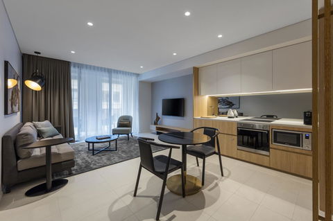 SKYE Suites Sydney - Accommodation Burleigh 22