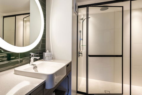 Novotel Sydney Darling Square - Accommodation Burleigh 8