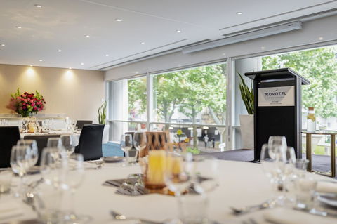 Novotel Sydney Darling Square - Accommodation Burleigh 24