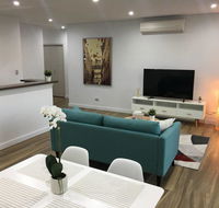 Specious Apartment with 2 Large Bedrooms - Accommodation Burleigh