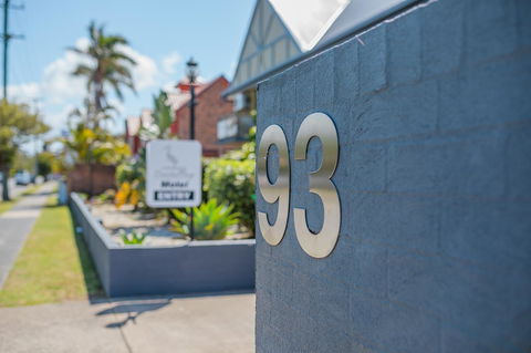Coastal Bay Motel - Accommodation Burleigh 5