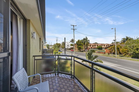 Coastal Bay Motel - Accommodation Burleigh 7