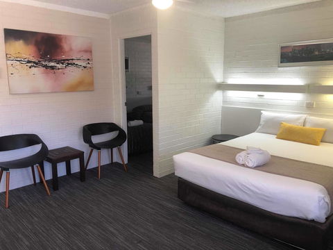 Coastal Bay Motel - Accommodation Burleigh 20