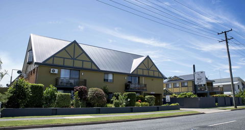 Coastal Bay Motel - Accommodation Burleigh 0