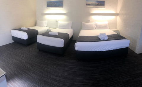 Coastal Bay Motel - Accommodation Burleigh 18