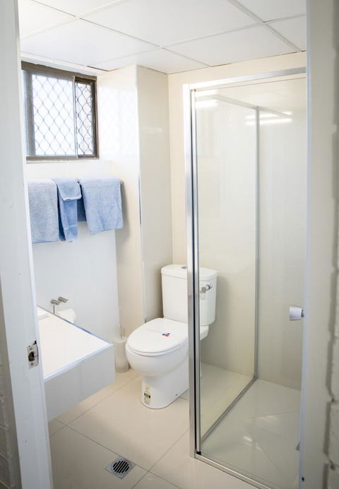 Coastal Bay Motel - Accommodation Burleigh 41