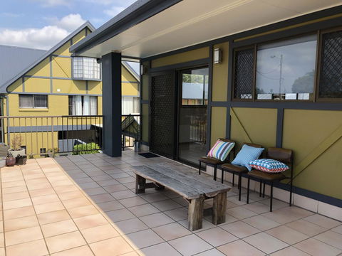 Coastal Bay Motel - Accommodation Burleigh 25
