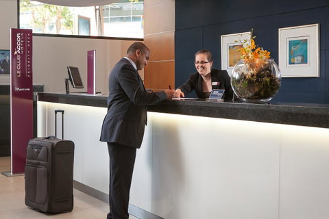 Mercure Sydney - Accommodation Burleigh 24