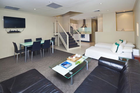 Best Western Plus Hotel Stellar - Accommodation Burleigh 3