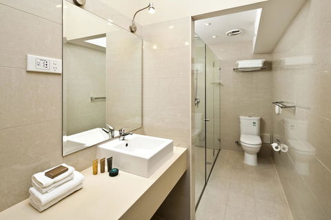 Best Western Plus Hotel Stellar - Accommodation Burleigh 2