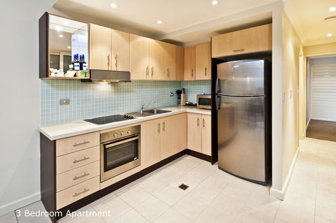 Best Western Plus Hotel Stellar - Accommodation Burleigh 43