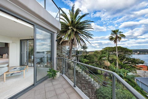 STUNNING MANLY VIEWS - Accommodation Burleigh 9