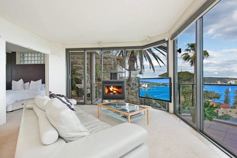 STUNNING MANLY VIEWS - Accommodation Burleigh 4