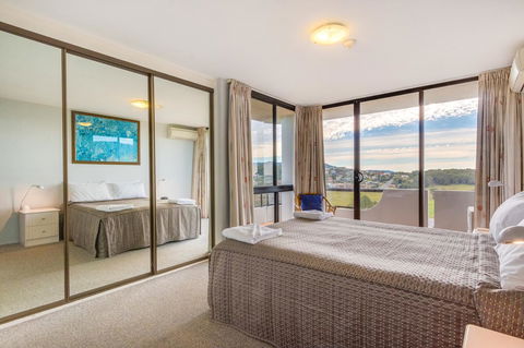 Pacific Towers Beach Resort - Accommodation Burleigh 38