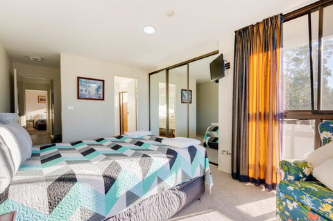 Pacific Towers Beach Resort - Accommodation Burleigh 27