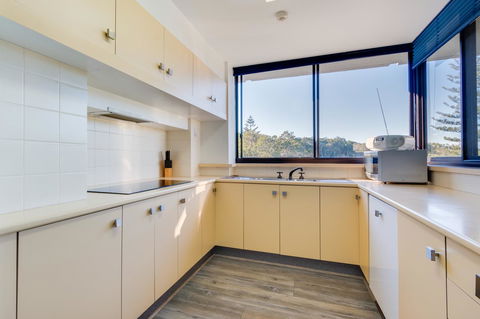 Pacific Towers Beach Resort - Accommodation Burleigh 31