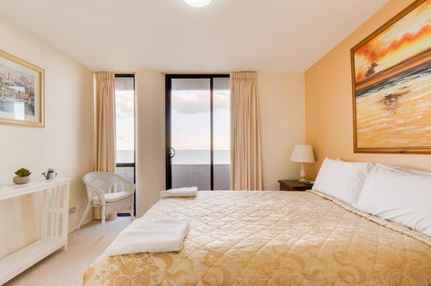 Pacific Towers Beach Resort - Accommodation Burleigh 17