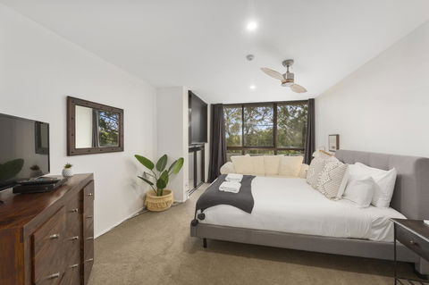 Pacific Towers Beach Resort - Accommodation Burleigh 3