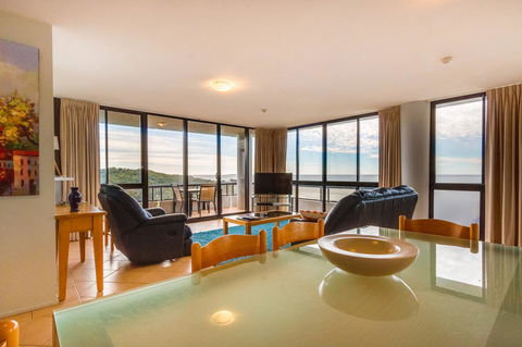 Pacific Towers Beach Resort - Accommodation Burleigh 42