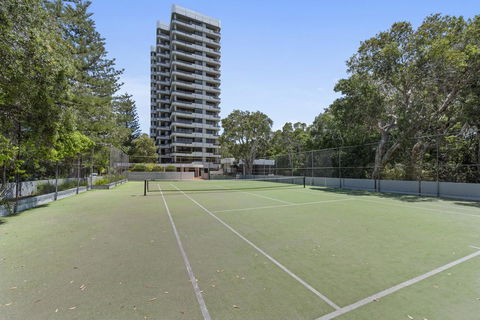 Pacific Towers Beach Resort - Accommodation Burleigh 13