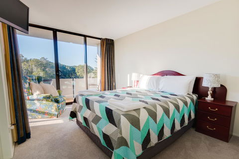 Pacific Towers Beach Resort - Accommodation Burleigh 29